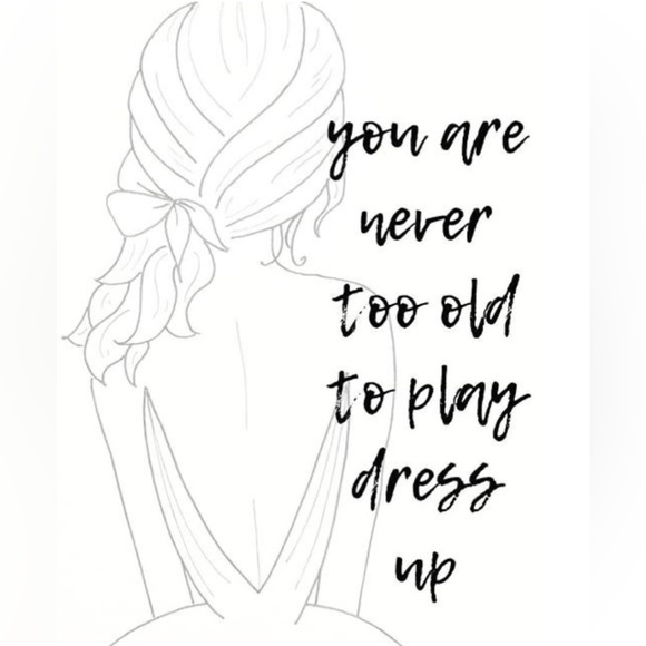 Meet your Posh Ambassador, Christina! - Picture 3 of 5